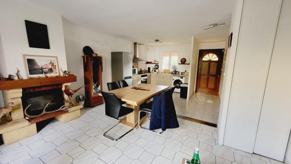 MAISON DE PLAIN PIED AVEC JARDIN