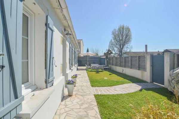 Maison Superbe maison en pierre rénovée - 3 chambres - Coup de coeur 103 m²
