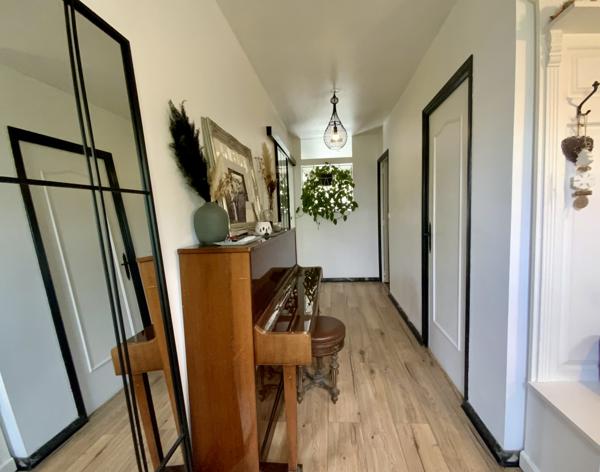 Saint-Berthevin (53940) Saint Berthevin - 5 chambres - 185 m²