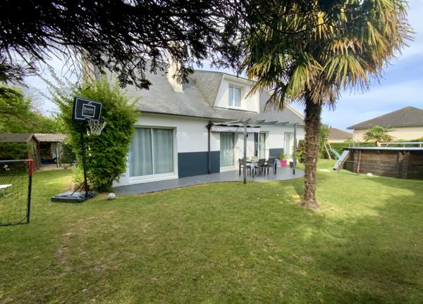 Saint-Berthevin (53940) Saint Berthevin - 5 chambres - 185 m²