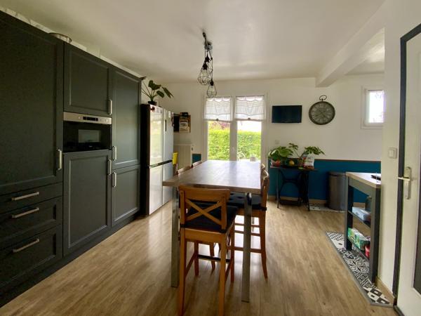 Saint-Berthevin (53940) Saint Berthevin - 5 chambres - 185 m²