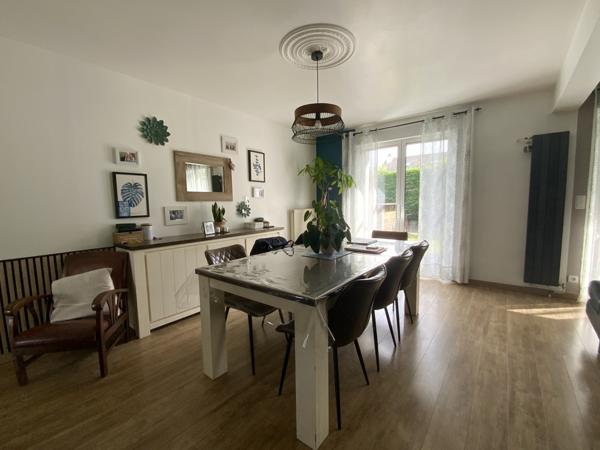 Saint-Berthevin (53940) Saint Berthevin - 5 chambres - 185 m²