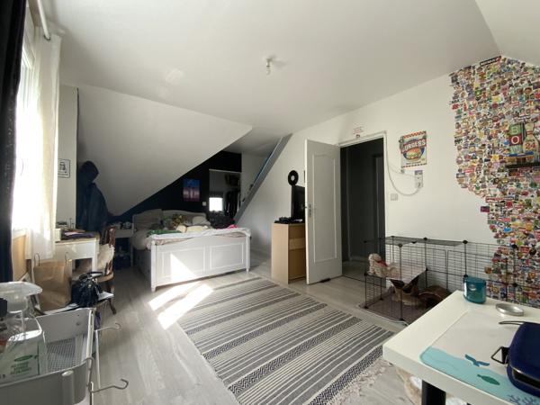 Saint-Berthevin (53940) Saint Berthevin - 5 chambres - 185 m²