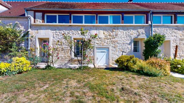 Maison familiale dans un corps de ferme T6 - Jardin et Parking - Bernes sur Oise