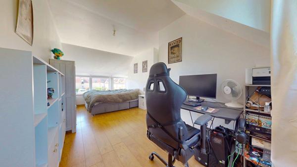 Maison familiale dans un corps de ferme T6 - Jardin et Parking - Bernes sur Oise