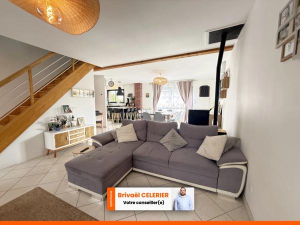Maison à ossature bois – 120 m² – 5 chambres – Vie de plain-pied – DPE C – EXCLUSIVITÉ – Martigné-sur-Mayenne