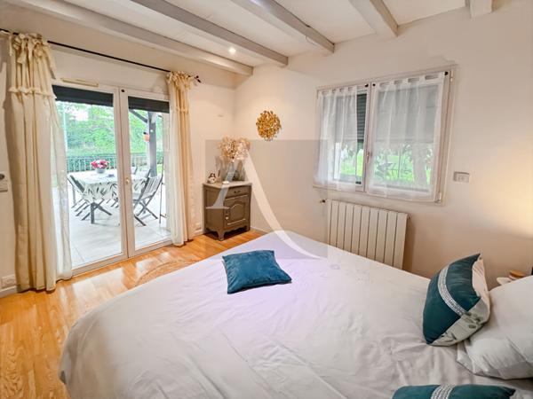 Maison rénovée avec 4 chambres et terrain clos ? Monsempron-Libos