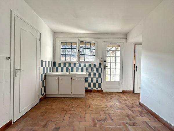 Maison Lorrez Le Bocage Preaux 3 pièce(s) garage et cour