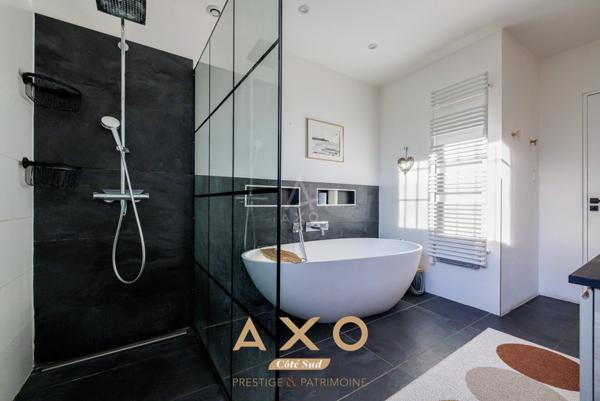 AIX EN PROVENCE - MAISON - T7 - 280M² - DEPENDANCE - GARAGE -PISCINE - 1 790 000€