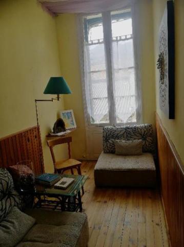 Maison de caractère - Ancien Hotel - Fort potentiel commercial à Prats De Mollo La Preste