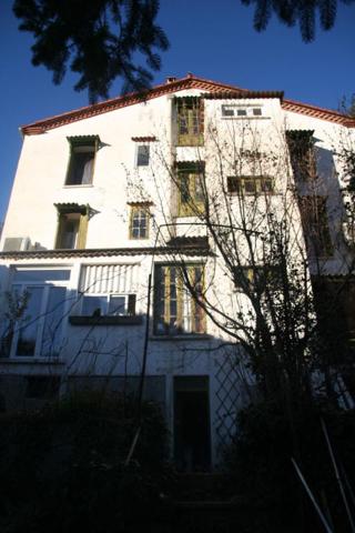 Maison de caractère - Ancien Hotel - Fort potentiel commercial à Prats De Mollo La Preste