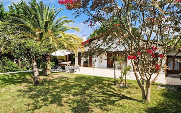 Maison à vendre    4 pièces •  Arcangues