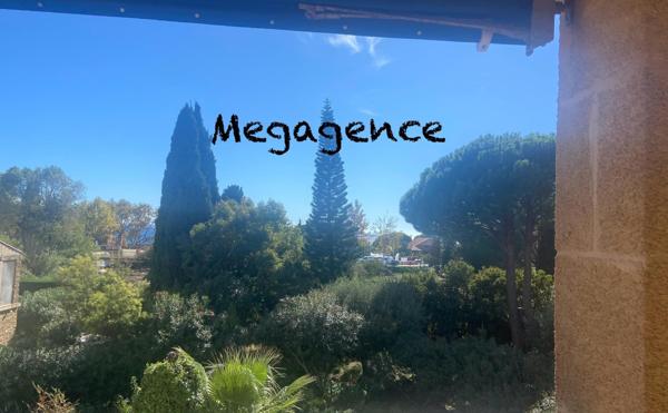 Appartement à Le Lavandou, 83980 - 2 pièces 49m²