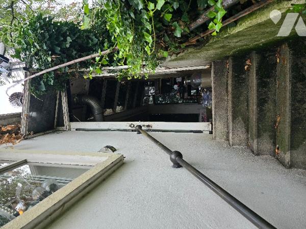 Maison élevée sur sous sol de 77 m2 habitable.