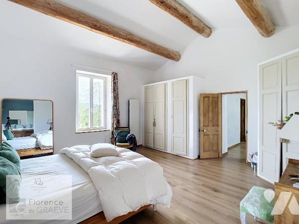 Mas dans la vallée du Lubéron rénové