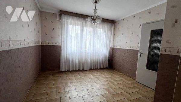 Maison à Vendre à Courrières (62710) en Pas-de-Calais (62)

Cette maison dispose d'une surfac...