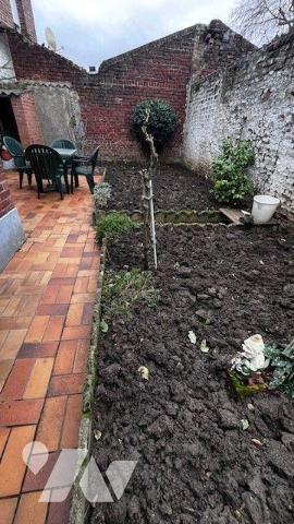 Maison à Vendre à Courrières (62710) en Pas-de-Calais (62)

Cette maison dispose d'une surfac...