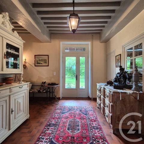 Maison à vendre  9 pièces - 270 m2 CHARLIEU - 42