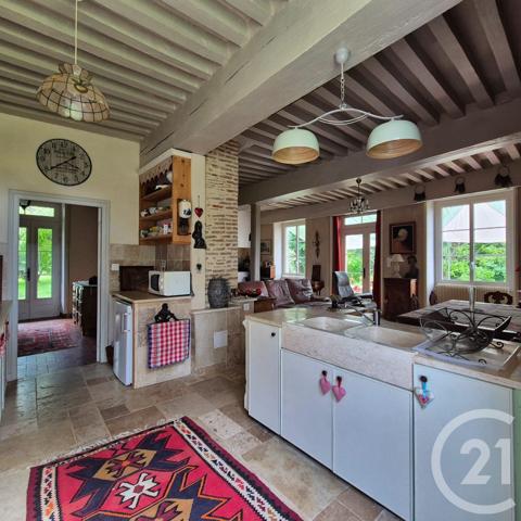 Maison à vendre  9 pièces - 270 m2 CHARLIEU - 42