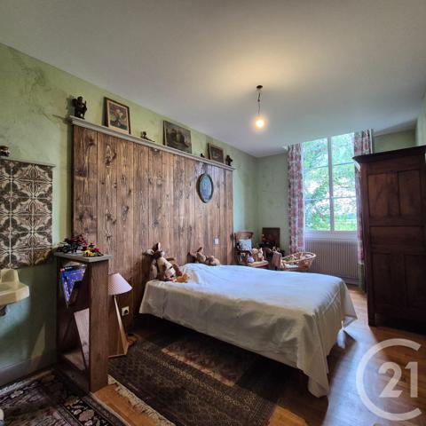 Maison à vendre  9 pièces - 270 m2 CHARLIEU - 42