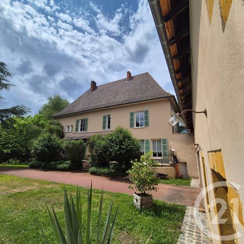Maison à vendre  9 pièces - 270 m2 CHARLIEU - 42