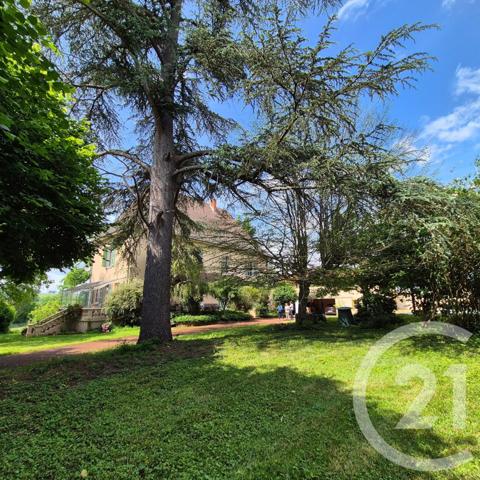 Maison à vendre  9 pièces - 270 m2 CHARLIEU - 42