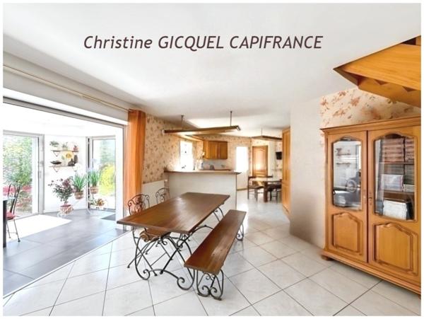 LA TURBALLE (44) - BORDS DE MER - MAISON 4 A 5 CHAMBRE - GARAGE - GRAND JARDIN CLOS