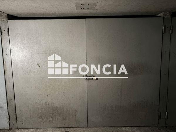 Location Parking - 15 rue Benjamin Franklin Versailles 78000