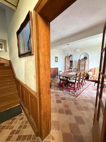 EN EXCLUSIVITE Très belle propriété de 215m² avec piscine et dépendances sur 3000 m² de terrain 177 900 €