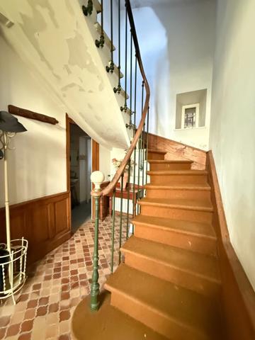 EN EXCLUSIVITE Très belle propriété de 215m² avec piscine et dépendances sur 3000 m² de terrain 177 900 €