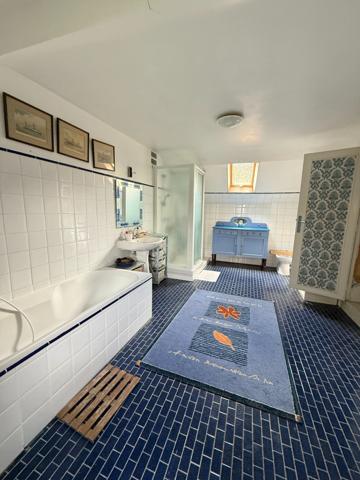 EN EXCLUSIVITE Très belle propriété de 215m² avec piscine et dépendances sur 3000 m² de terrain 177 900 €