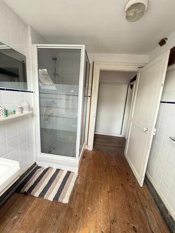 EN EXCLUSIVITE Très belle propriété de 215m² avec piscine et dépendances sur 3000 m² de terrain 177 900 €