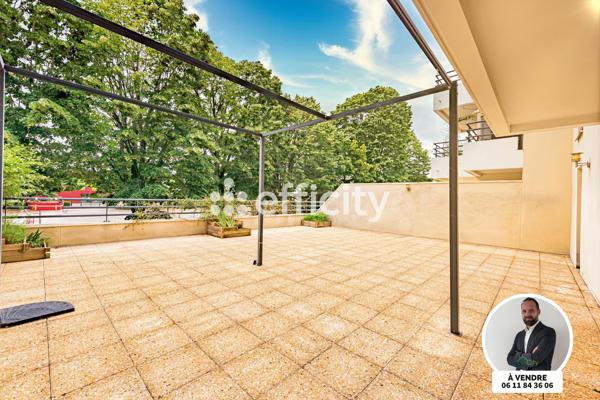 Appartement
         2 pièces
        - 50 m² 215 000 € *