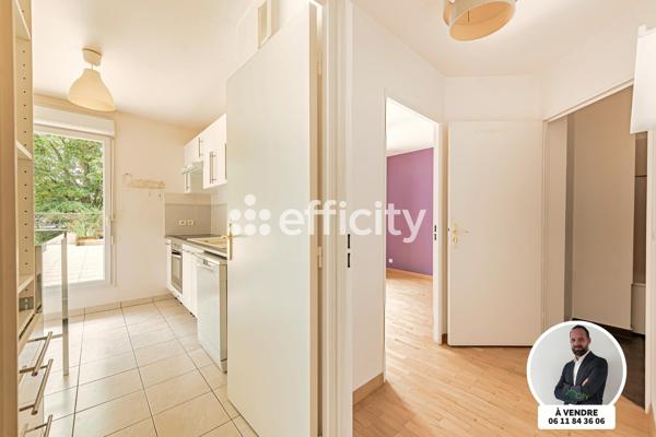 Appartement
         2 pièces
        - 50 m² 215 000 € *