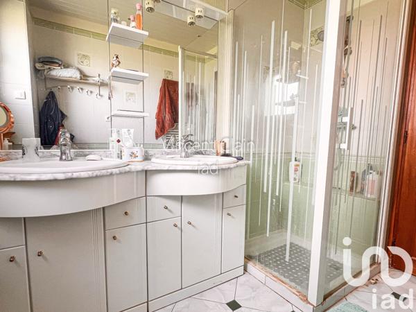 Maison à vendre 5 pièces 175 m² Fontaine-Chalendray