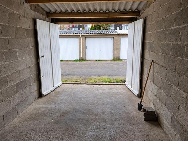 Garage La Roche Sur Yon 1 pièce(s) 17 m2