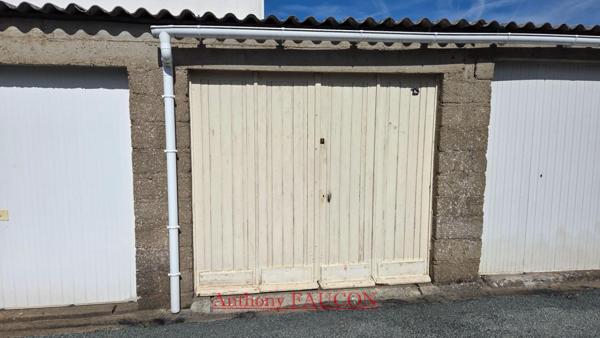 Garage La Roche Sur Yon 1 pièce(s) 17 m2