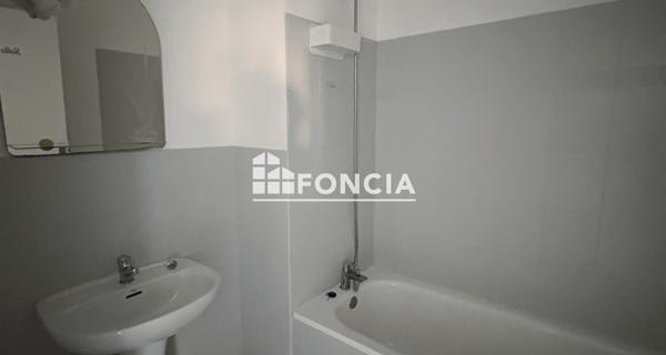 Location Appartement 2 pièces 48.08 m² - Quimper 29000