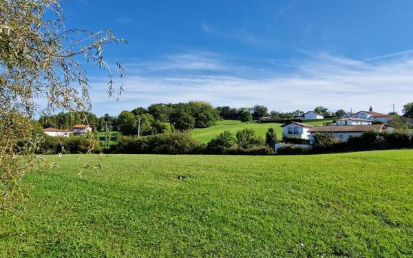 Terrain à vendre    Saint-Pierre-d'Irube