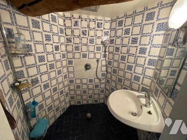 Place aux HUILES 13001, LOFT surface  110m².