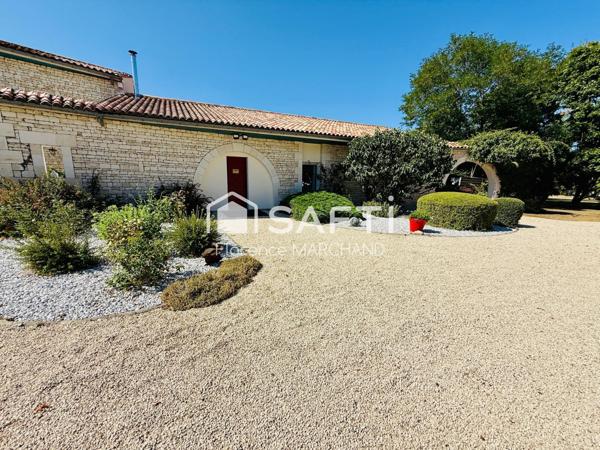BELLE PROPRIÉTÉ 6 CH, LOGEMENT ANNEXE, PISCINE, PARC PAYSAGÉ