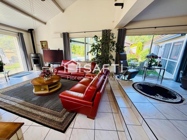 BELLE PROPRIÉTÉ 6 CH, LOGEMENT ANNEXE, PISCINE, PARC PAYSAGÉ