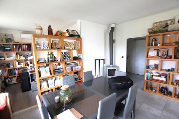 Villa T3 à T4 rénovée du sol au plafond et entièrement autonome