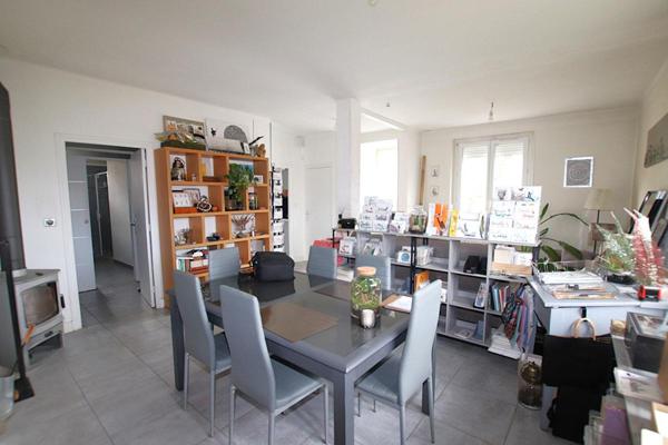 Villa T3 à T4 rénovée du sol au plafond et entièrement autonome