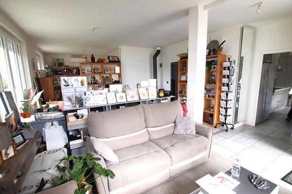 Villa T3 à T4 rénovée du sol au plafond et entièrement autonome