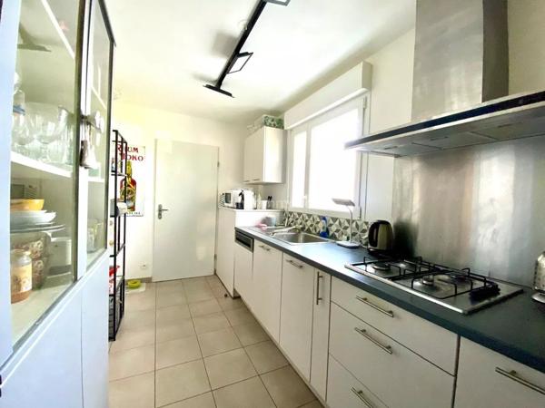 Vente                                                      Maison
                        
                     6 pièces                      112 m2                     à Vannes