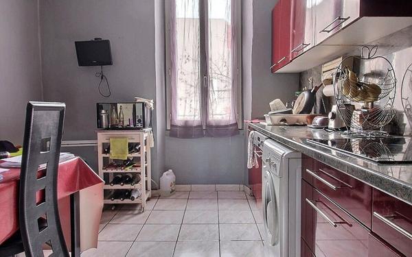 Appartement à vendre    2 pièces • 58 m2 Marseille 10