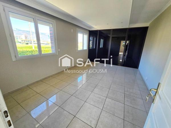 ÉCHIROLLES – Quartier résidentiel prisé, vue montagnes