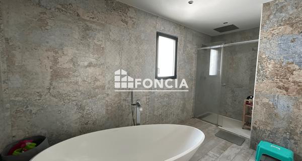 À vendre Maison 7 pièces 317.75 m² - Aigues-mortes 30220