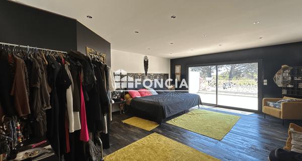 À vendre Maison 7 pièces 317.75 m² - Aigues-mortes 30220